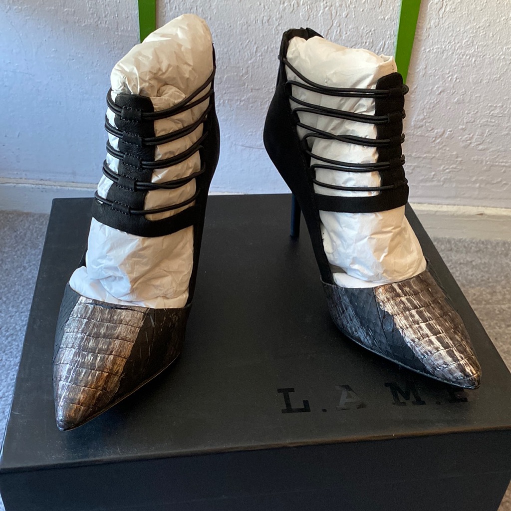 L.A.M.B May Snake- Caged Pump Black Gunmetal. Size 5-1/2